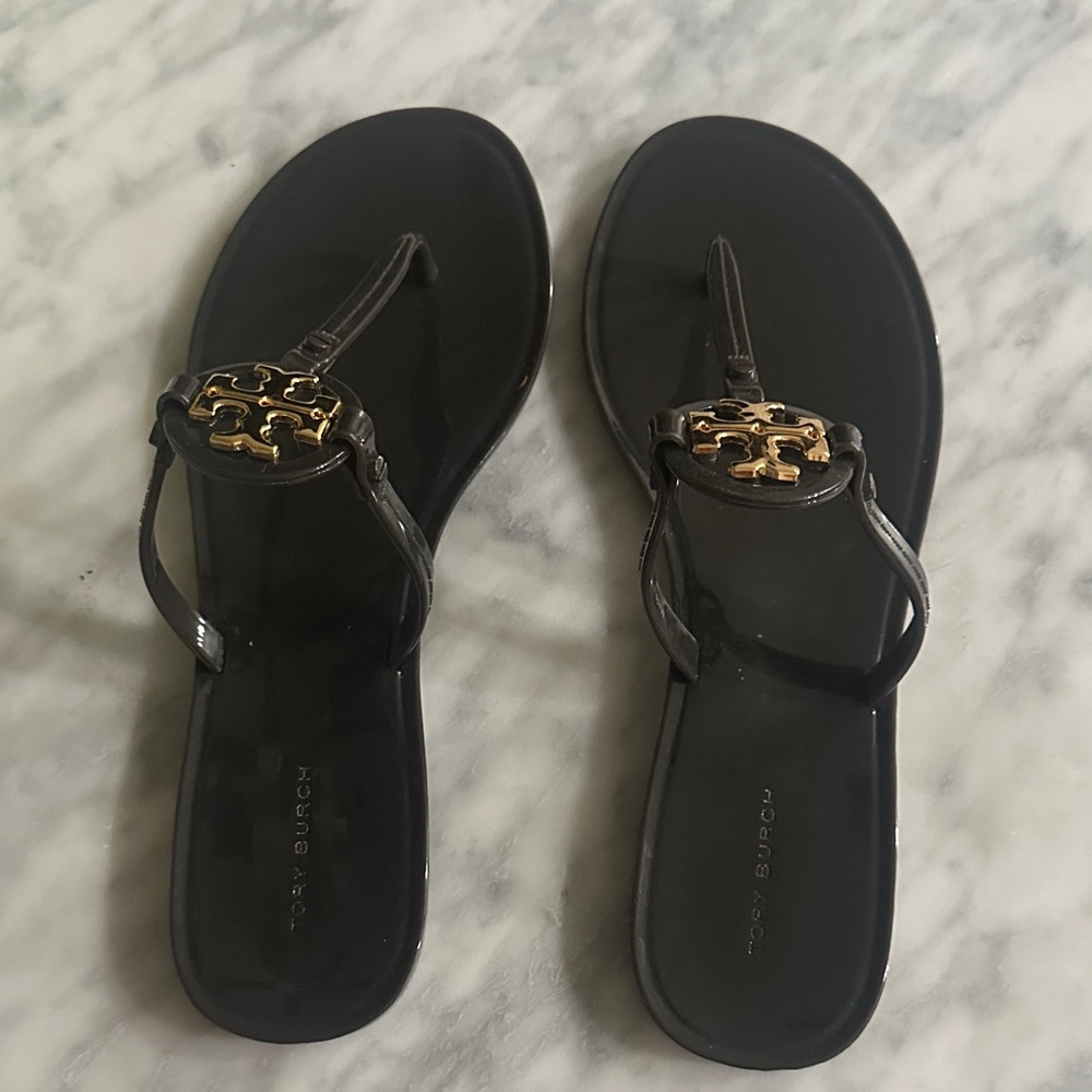 Tory Burch Coco + Gold Mini Miller Jelly Sandals - Picture 5 of 5